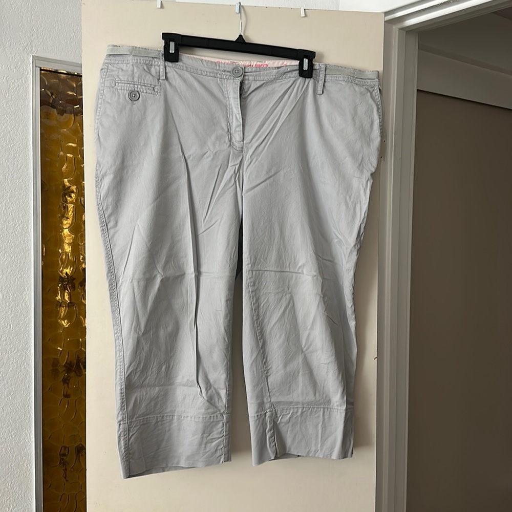 Woman’s Chino pants
